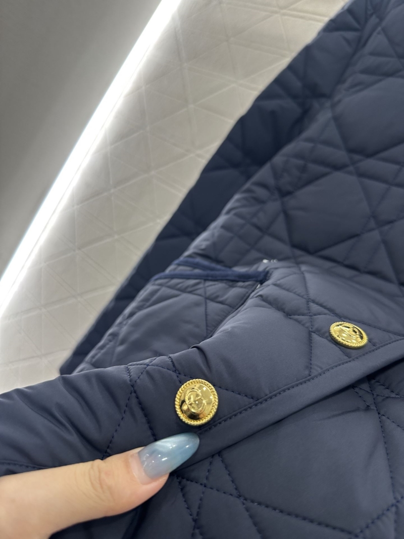 chr1st1an D10r outwear